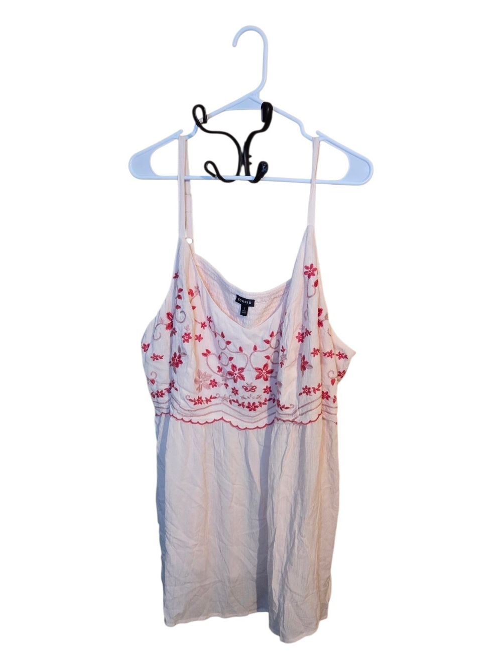 Torrid size 5.White Sleeveless Embroidered Tank Top with Pink Floral Detail